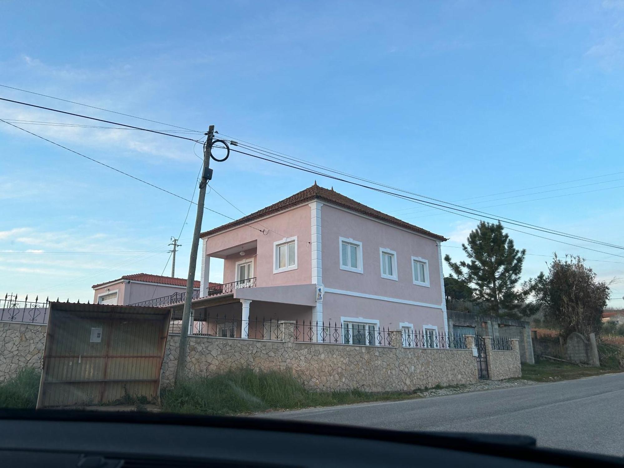 Mae Story Chalet *
